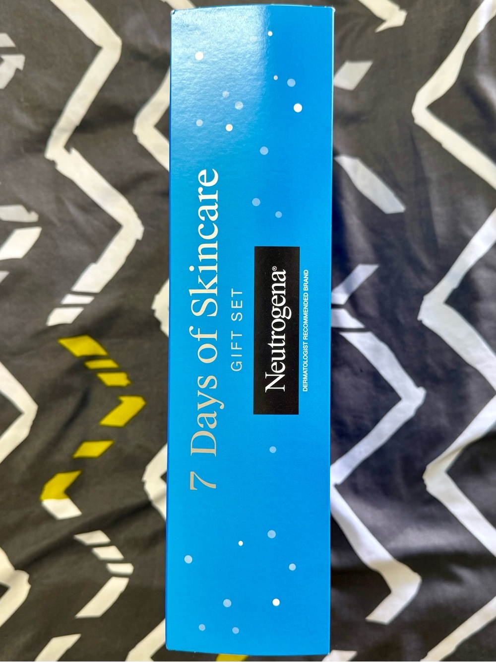 Neutrogena 7 Days of Skincare Gift Set, 7 Items - Picture 6 of 6